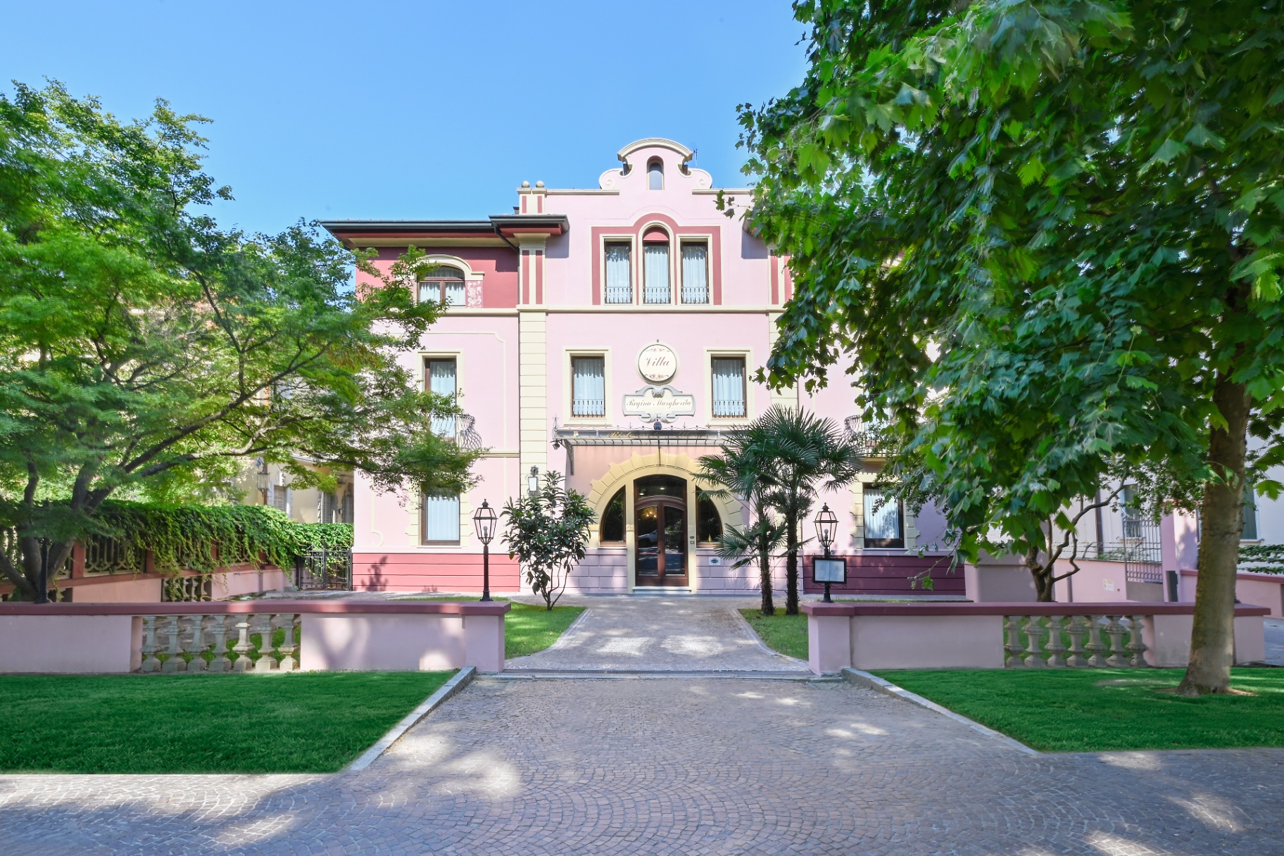 Facciata Liberty di Villa Regina Margherita